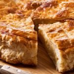 Okusna pita iz kapelana: večerja na mizi v 30 minutah